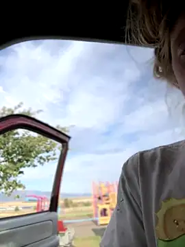 GoldenFlameGoddess online show from 09.19.25