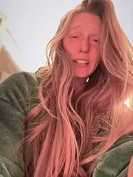 GoldenFlameGoddess online show from 02.22.26