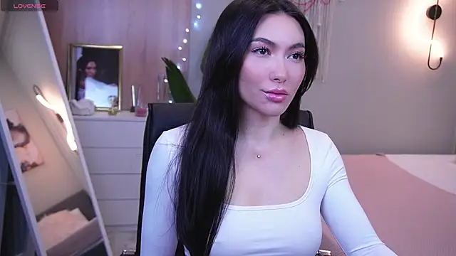 Molly Jons online show from 02.05.25