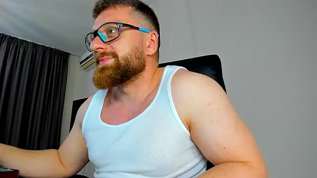 Snapshot of Findom_guy chatting on 04.18.26 Findom guy online show from 04.18.26