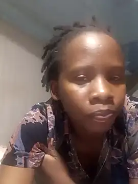 Snapshot of Queentesi chatting on 01.11.25 Queentesi online show from 01.11.25