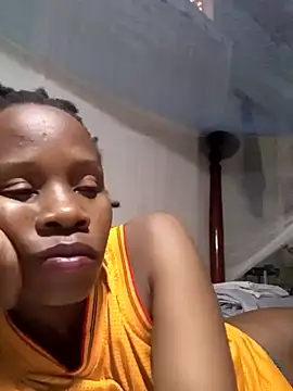 Snapshot of Queentesi chatting on 03.01.25 Queentesi online show from 03.01.25