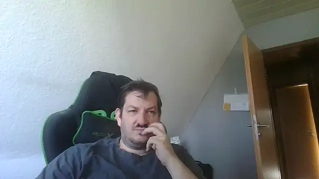 Snapshot of Golffahrer1982 chatting on 09.22.25 Golffahrer1982 online show from 09.22.25