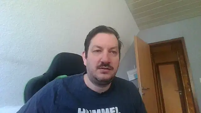 Snapshot of Golffahrer1982 chatting on 05.21.26 Golffahrer1982 online show from 05.21.26