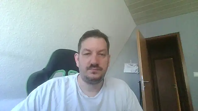 Snapshot of Golffahrer1982 chatting on 06.26.26 Golffahrer1982 online show from 06.26.26