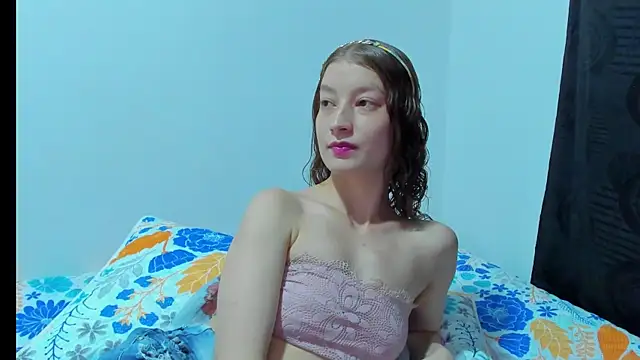 Snapshot of MiiaVolkova chatting on 04.08.26 MiiaVolkova online show from 04.08.26