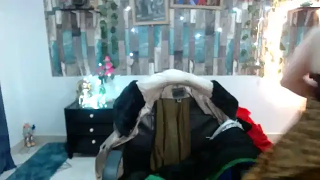 Snapshot of KarimaSarabe chatting on 02.14.26 KarimaSarabe online show from 02.14.26