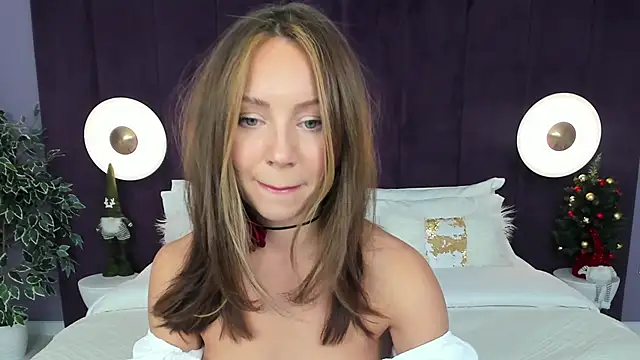 LilyRaisa online show from 12.22.24