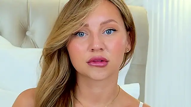 LilyRaisa online show from 02.20.25