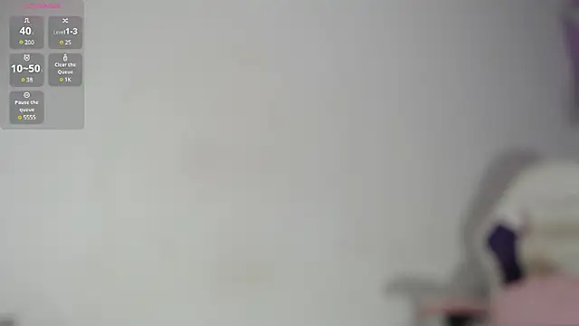 Snapshot of missleina-69 chatting on 02.18.25 missleina-69 online show from 02.18.25