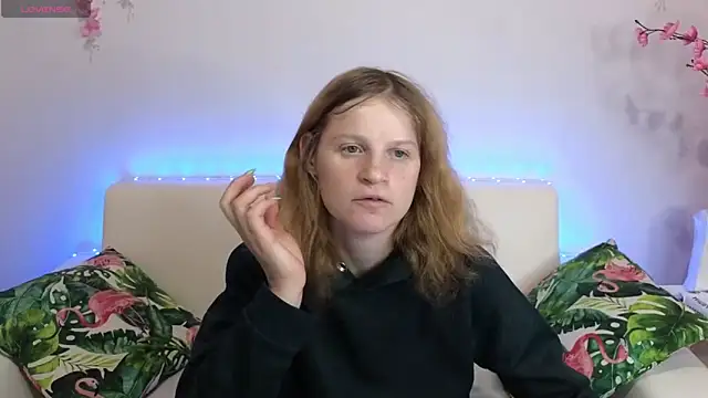 Snapshot of Kathlyn__Heath chatting on 12.05.25 Kathlyn Heath online show from 12.05.25