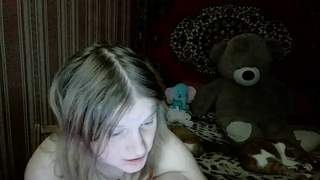 Snapshot of Kathlyn__Heath chatting on 12.13.25 Kathlyn Heath online show from 12.13.25