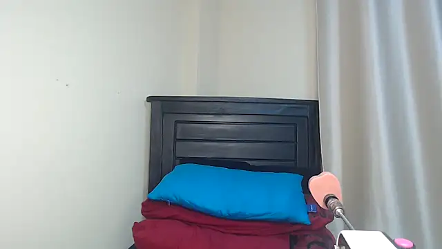 NIKKIE LOVE online show from 03.23.25