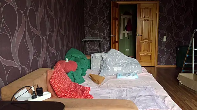 MiriamOr online show from 10.27.25