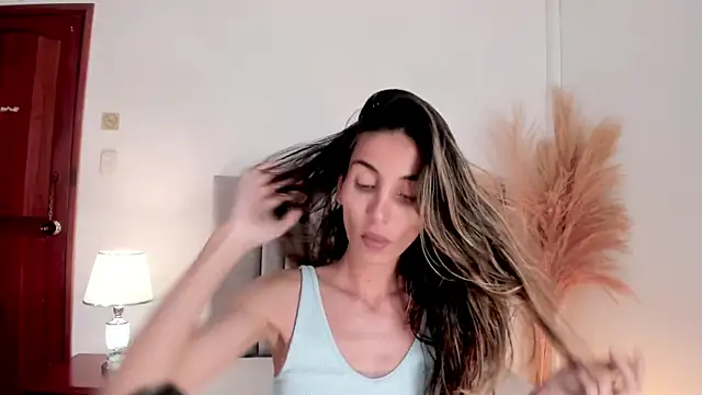 Nina Cavaali online show from 12.12.24