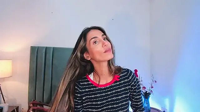 Nina Cavaali online show from 12.30.24