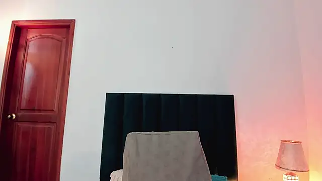 Nina Cavaali online show from 01.10.25