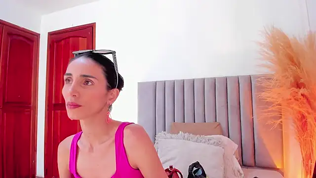 Nina Cavaali online show from 01.21.25