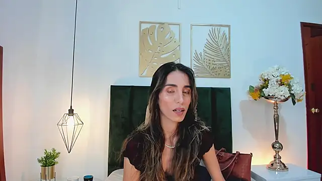 Nina Cavaali online show from 01.23.25