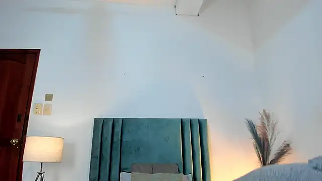 Nina Cavaali online show from 02.07.25