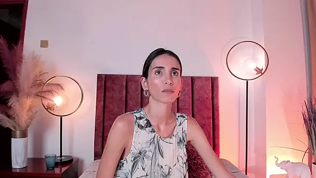 Nina Cavaali online show from 02.13.25