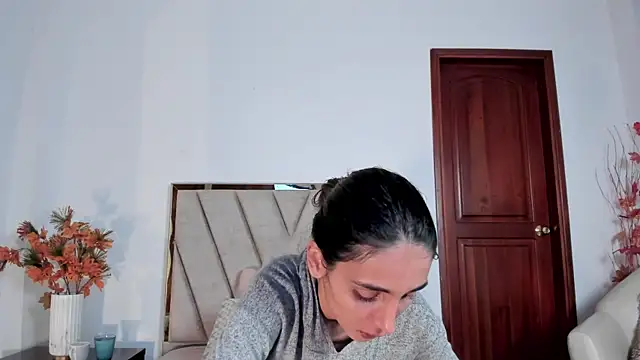 Nina Cavaali online show from 03.09.25