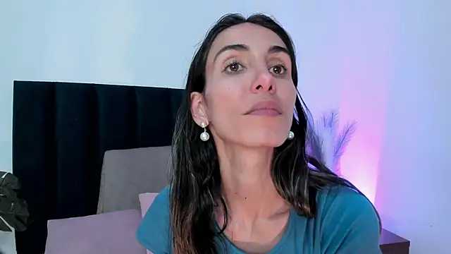 Nina Cavaali online show from 03.20.25