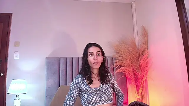 Nina Cavaali online show from 09.30.25