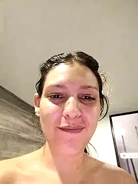 Mia Hampton online show from 02.15.25