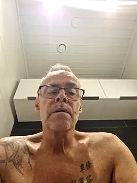 DarrenSullivanSlut online show from 09.18.25