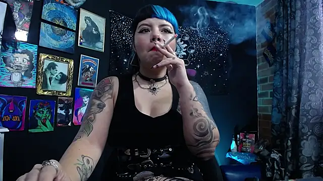 Yourmadame P online show from 02.07.25