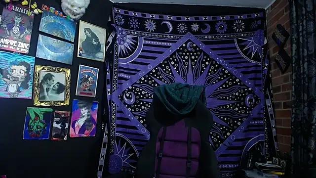 Yourmadame P online show from 01.13.26