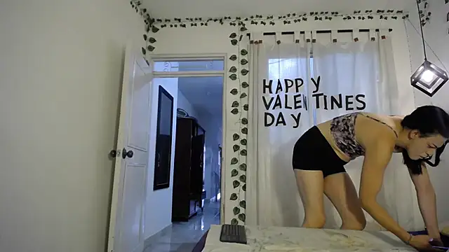 ivonne  hott1 online show from 02.14.26