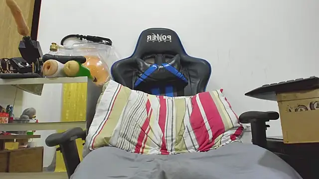 hugeeblackcock online show from 11.08.25