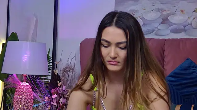 Snapshot of NicolLopeze chatting on 02.11.25 NicolLopeze online show from 02.11.25