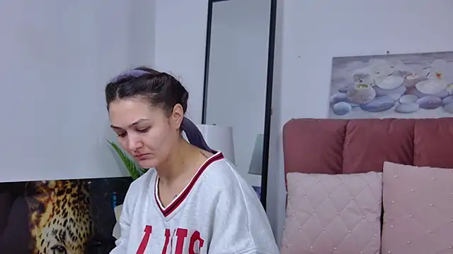 Snapshot of NicolLopeze chatting on 02.26.25 NicolLopeze online show from 02.26.25