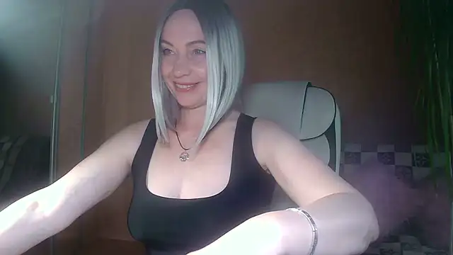 Snapshot of Roxolana_Drim chatting on 06.02.26 Roxolana Drim online show from 06.02.26