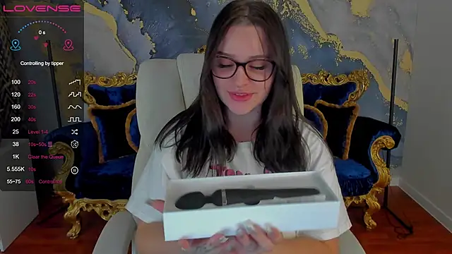 Snapshot of JeysyPotter chatting on 12.10.24 JeysyPotter online show from 12.10.24