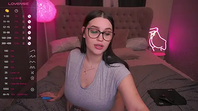 Snapshot of JeysyPotter chatting on 12.19.24 JeysyPotter online show from 12.19.24