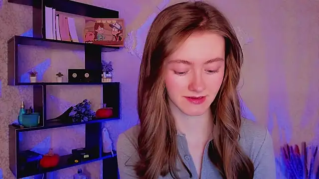 Snapshot of KateCuddle chatting on 12.16.24 KateCuddle online show from 12.16.24