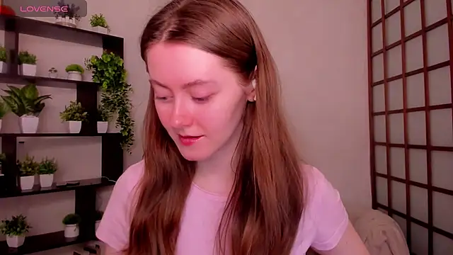 KateCuddle online show from 05.05.26