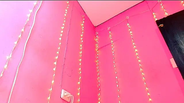 alaiia rosse online show from 12.14.25