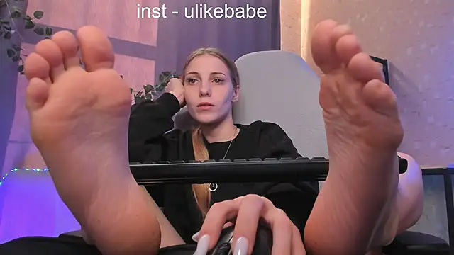 Snapshot of Anna_Fink chatting on 02.23.25 Anna Fink online show from 02.23.25