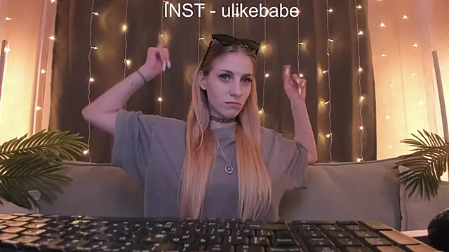 Snapshot of Anna_Fink chatting on 03.20.25 Anna Fink online show from 03.20.25