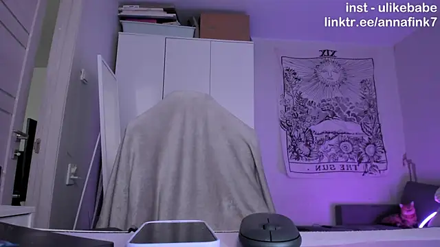 Anna Fink online show from 11.20.25