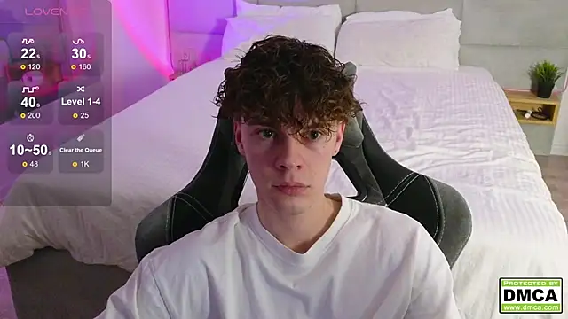 Snapshot of cute_thomas chatting on 12.02.24 cute thomas online show from 12.02.24