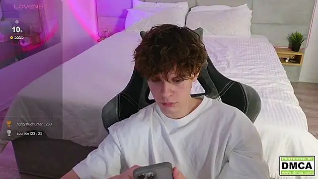 Snapshot of cute_thomas chatting on 12.02.24 cute thomas online show from 12.02.24