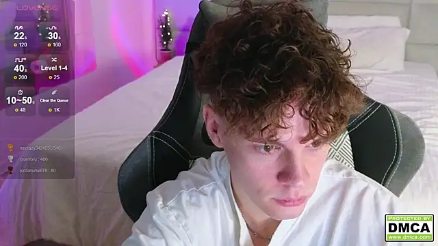 Snapshot of cute_thomas chatting on 12.24.24 cute thomas online show from 12.24.24