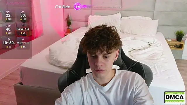 Snapshot of cute_thomas chatting on 01.20.25 cute thomas online show from 01.20.25