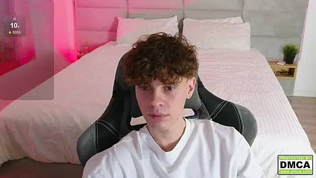Snapshot of cute_thomas chatting on 01.23.25 cute thomas online show from 01.23.25